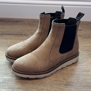 Alpine Design Tan Chelsea-Style Ankle Boots